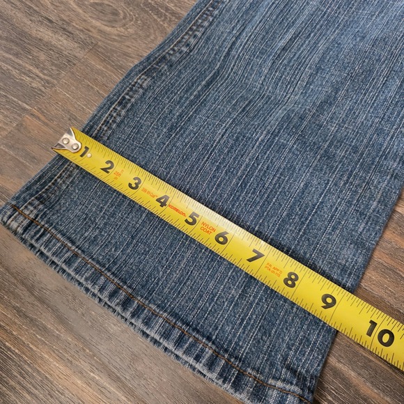 Ann Taylor LOFT Petites Flare Leg Jeans Medium Wash Blue Denim 6P 133467 - Picture 3 of 10